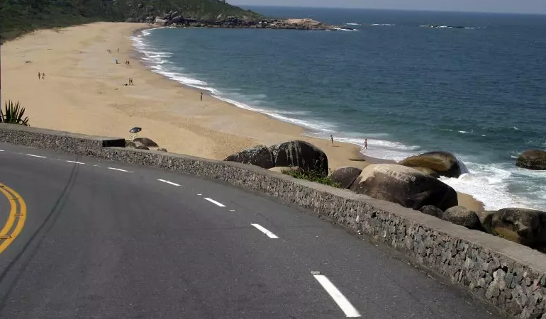 Leilão de Taquarinhas: é possível vender uma praia? Entenda