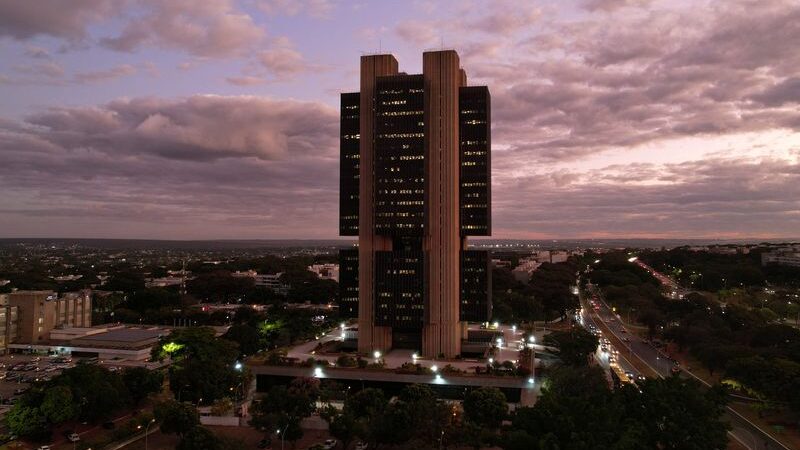 BC fará dois leilões de linha na quarta-feira com oferta total de US$ 4 bilhões