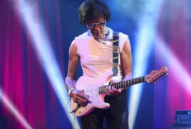 Mais de 130 guitarras, amplificadores e equipamentos de JEFF BECK estão indo para leilão